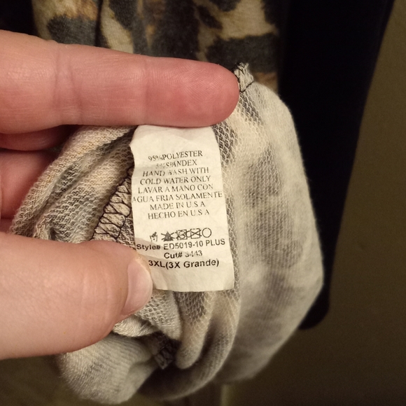 Leopard print sweater tunic - Picture 3 of 4